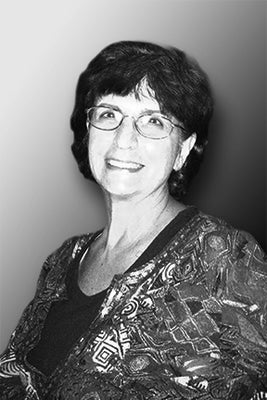 Portrait of Joan Dearie, REALTOR®